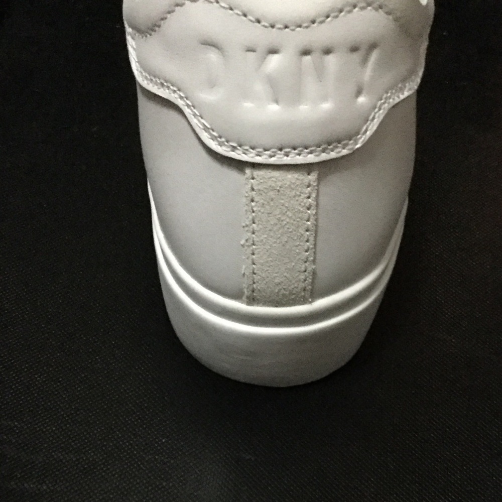 DKNY REESA SNEAKERS - Picture 5 of 6